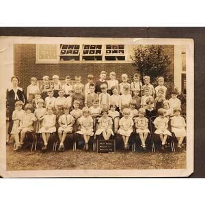 Waco School 1st Grade 1933
